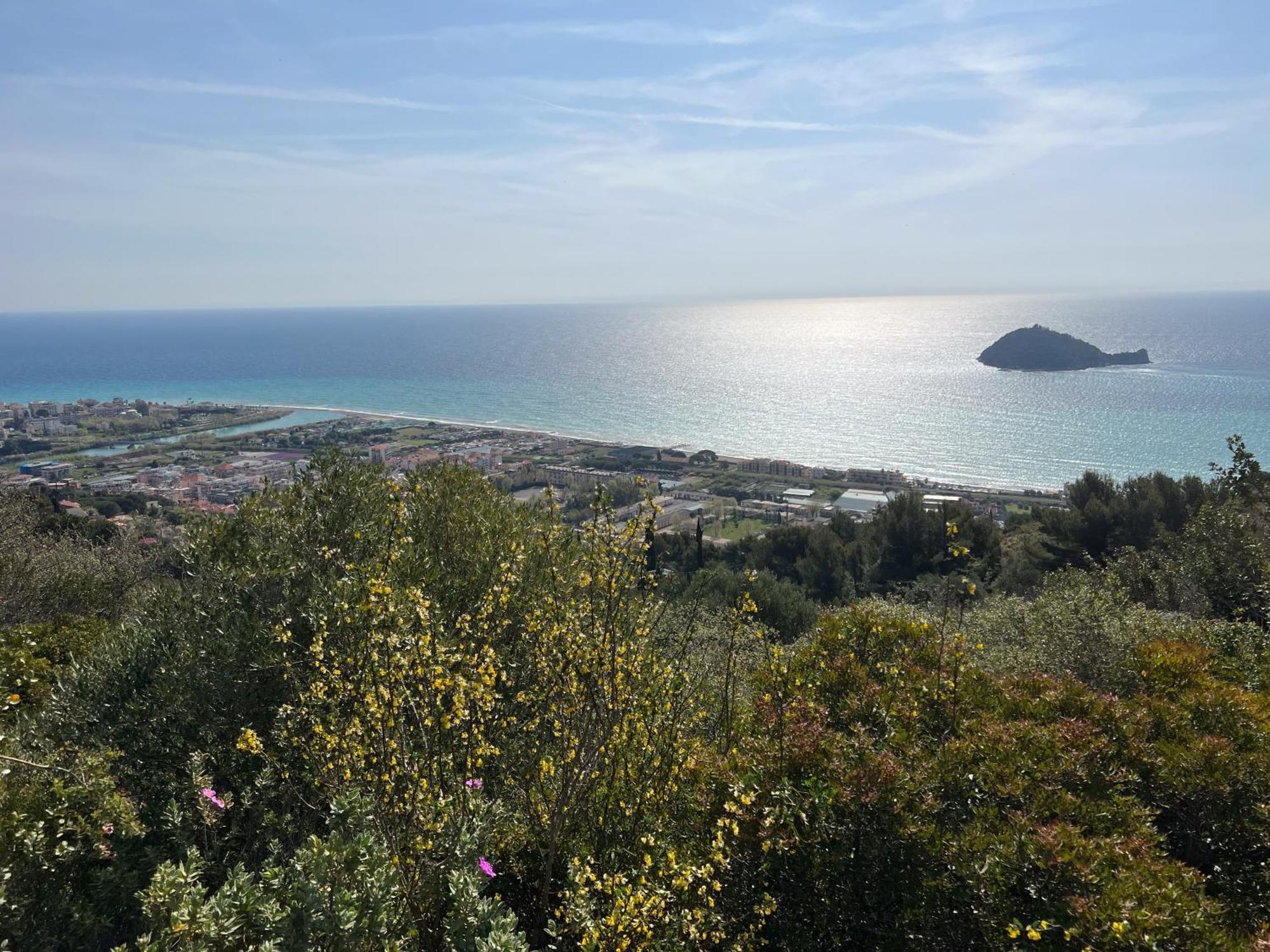 Nicoletta Rivieraholiday Albenga Exterior photo